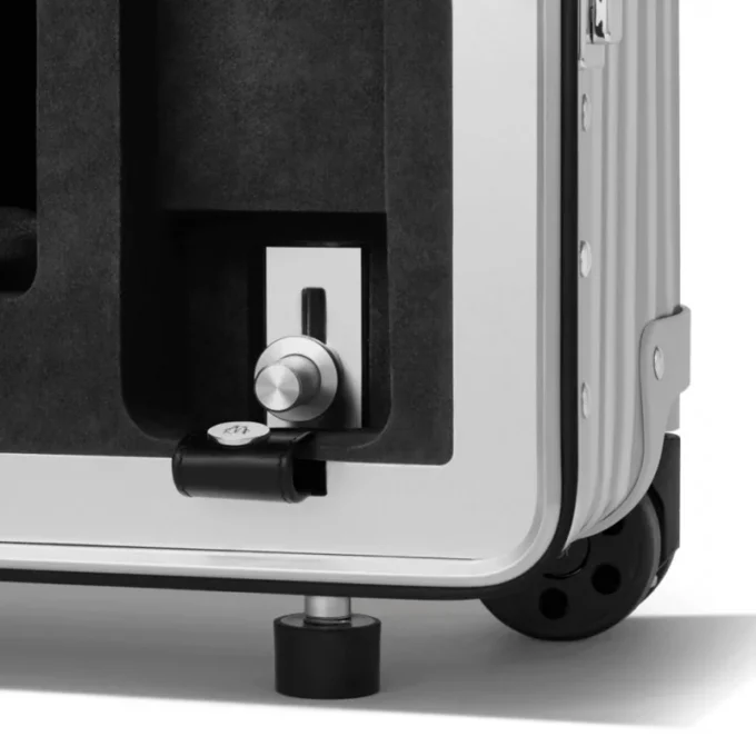 Custodia porta bottiglie da dodici in valigia