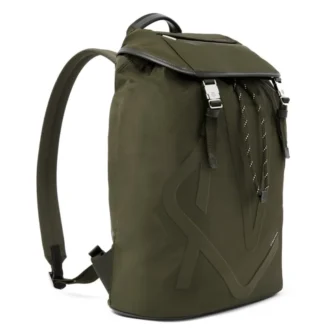 Zaino con patta firmata in nylon ECONYL®